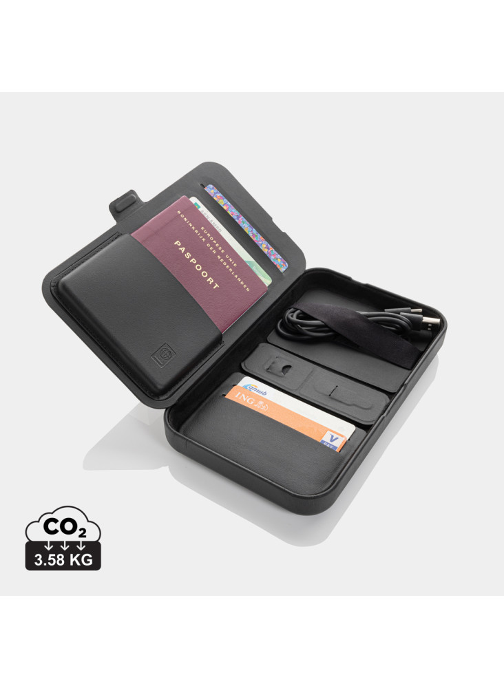 Étui de voyage avec chargeur 3 en 1 en PU RCS Swiss Peak
