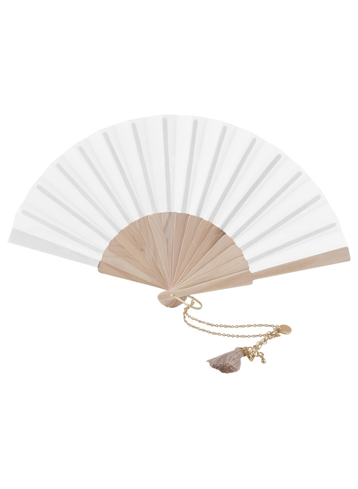 Éventail raffiné pour les soirées d'été